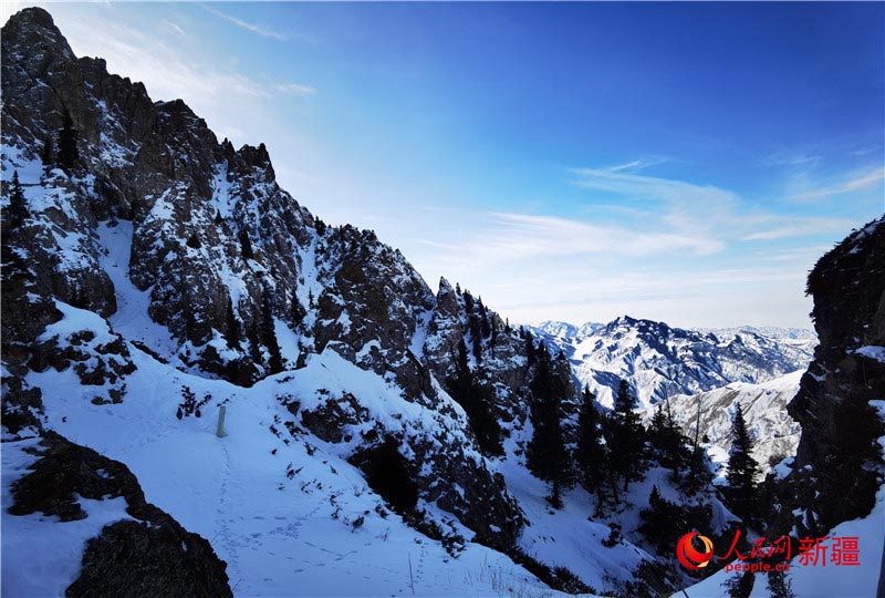 ?ыс?ы Шы?жа?да?ы Бо?да к?л?: Бояумен салын?ан суреттей ерекше ?лем