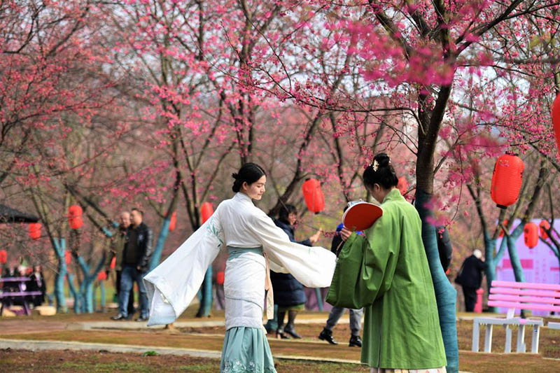 К?ктем кел?п г?лдер б?рш?к жара бастады