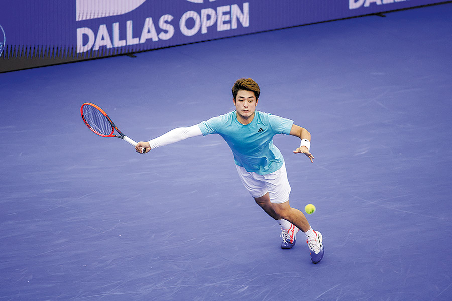 ?ытайлы? теннисш? тарихта т???ыш рет АТР турнир?н ?тып алды