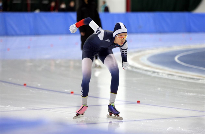 Коньки тебуден ?лтты? чемпионат: ?анат М??амет?лы бас б?йген? же??п алды