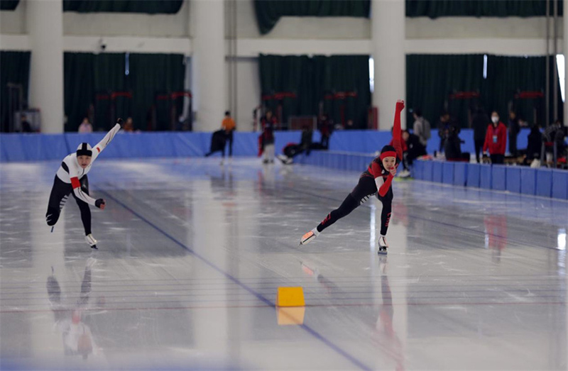 Коньки тебуден ?лтты? чемпионат: ?анат М??амет?лы бас б?йген? же??п алды