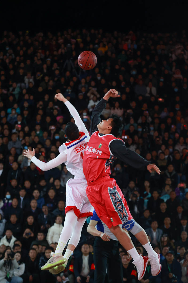 Ауылды? баскетбол лигасы ?ытайда?ы интернет жел?с?нде танымал болды