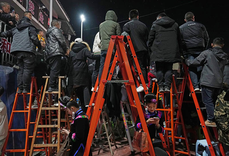 Ауылды? баскетбол лигасы ?ытайда?ы интернет жел?с?нде танымал болды