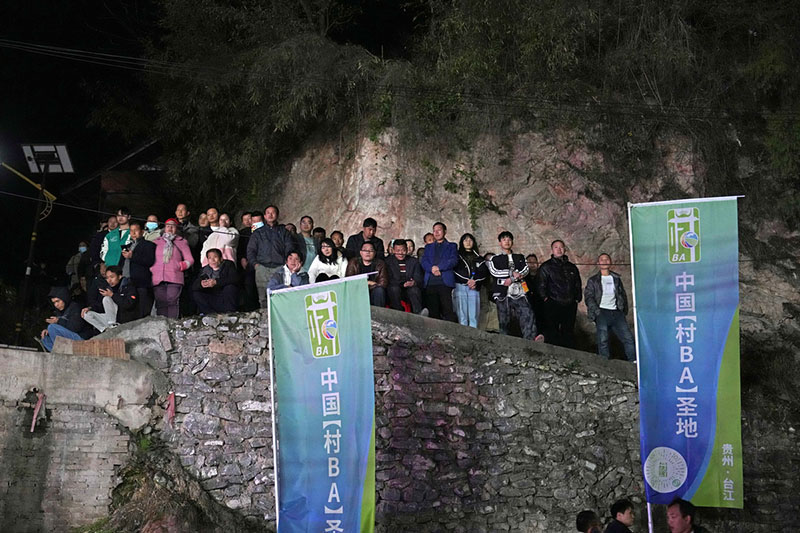 Ауылды? баскетбол лигасы ?ытайда?ы интернет жел?с?нде танымал болды