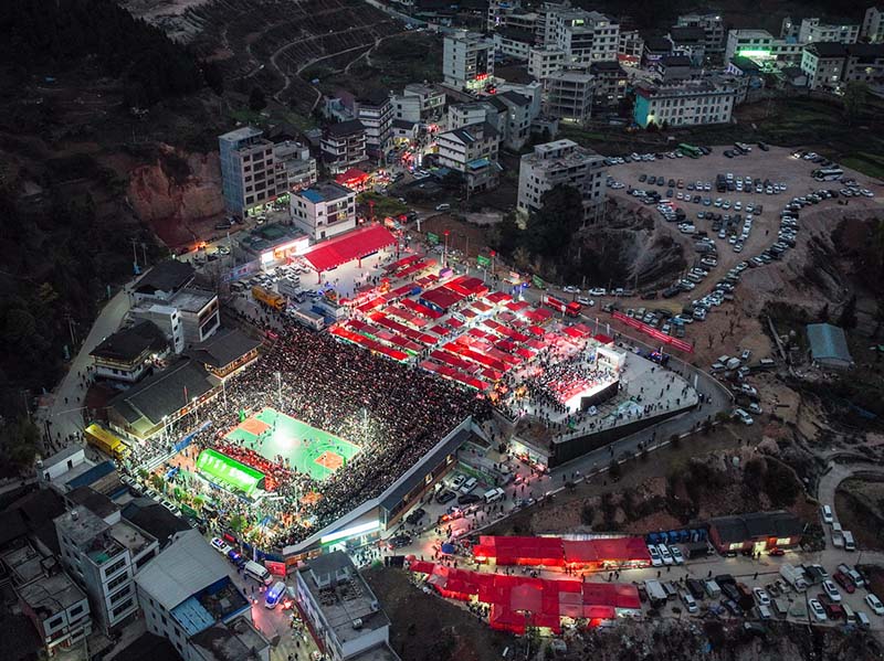 Ауылды? баскетбол лигасы ?ытайда?ы интернет жел?с?нде танымал болды