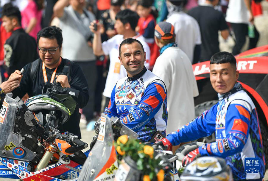 ?Спорт + туризм? жа?а ?м?рл?к к?шт? тас?ындатты