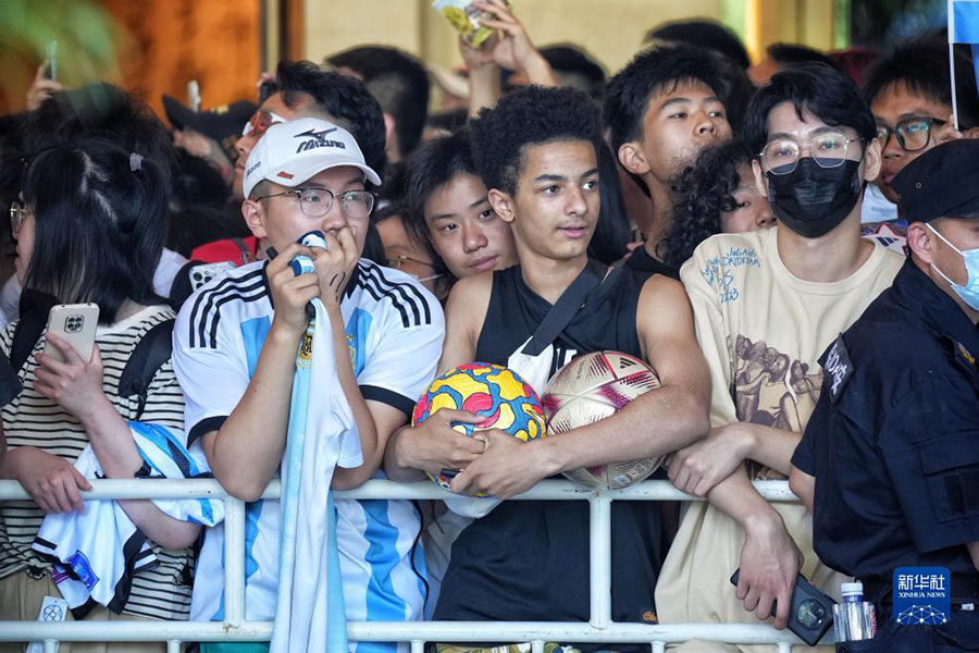 Месси Бейж??ге келед?