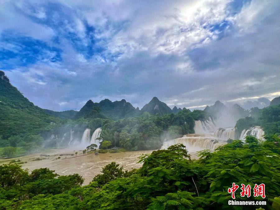 Азияда?ы н?м?р? б?р?нш? транс?лтты? сар?ырама е? к?ркем мезг?лд? ?арсы алды