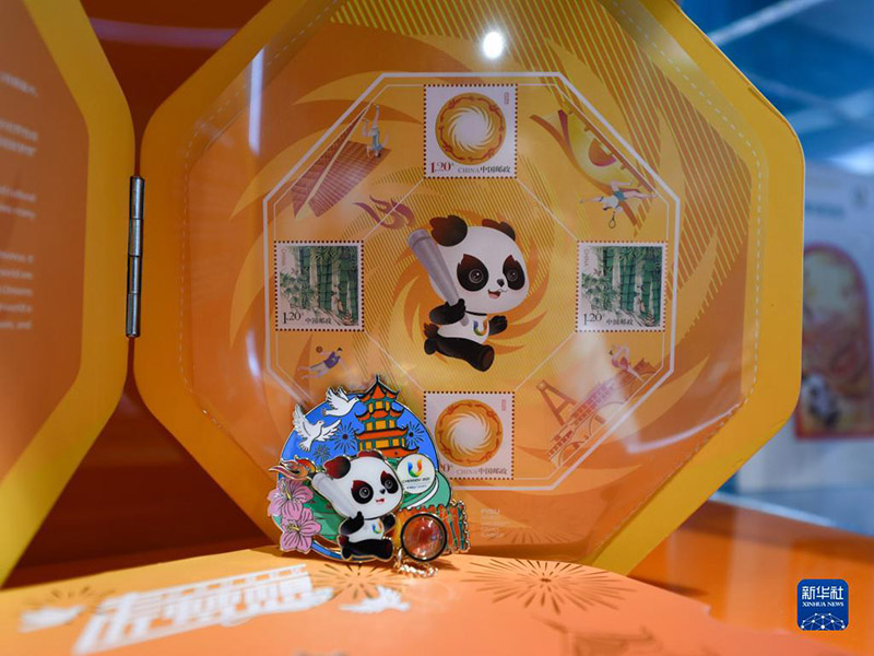 Универсиаданы? панда тауарлары танымал бола т?ст?