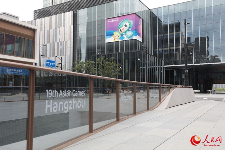 Ханчжоуда?ы Азия ойындары ауылы 16 ?ырк?йекте ресми т?рде ?она?тар?а ес?г?н ай?ара ашады