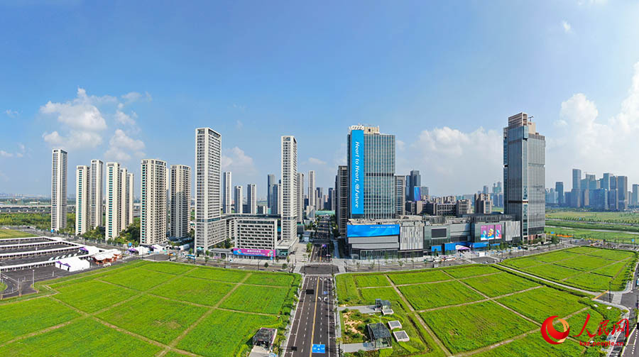 Ханчжоуда?ы Азия ойындары ауылы 16 ?ырк?йекте ресми т?рде ?она?тар?а ес?г?н ай?ара ашады