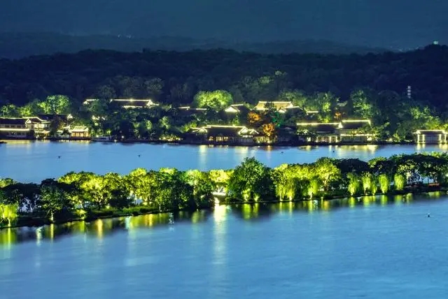 Батыс к?л?н?? т?нг? керемет к?р?н?с?