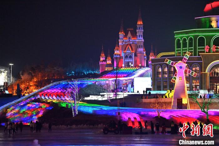 Чанчунда 512,6 метрл?к супер ?зынды?та?ы м?з сыр?ана?ы жасалды