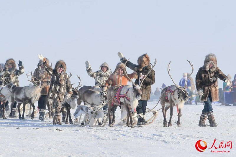 ?шк? Мо???лды? Хулуньбуир сахарасында ?ар-м?з Надам мерекес? ашылды