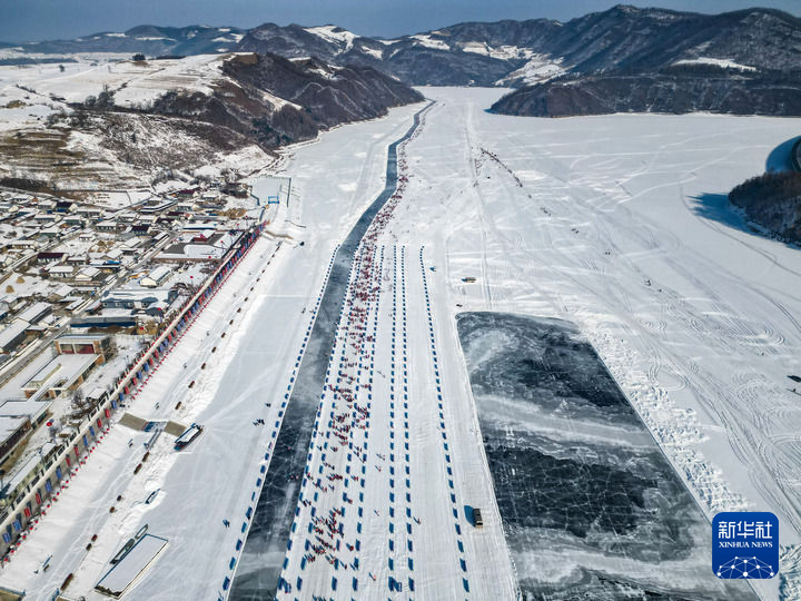 Сунхуа ?зен?ндег? коньки марафоны ойындарына 7000-нан астам адам ?атысты