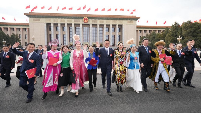 Мемлекетт?к XIV Халы? ??рылтайыны? ек?нш? сессиясы жабылды