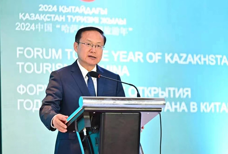 ?ытайды? М?дениет ж?не туризм министр? Сунь Ели (Сурет ?аза?станны? ?ытайда?ы Елш?л?г?н?? а?парат жел?с?нен алынды)