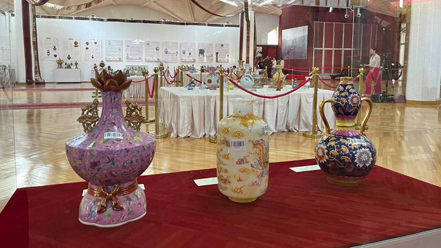 ??ытай Керамикалы? ?нер?н?? саяхаты? атты ?нер жина?ыны? турист?к к?рмес? ?аза?станда ?тт?