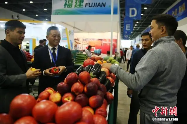 ?аза?стан-?ытай тауар к?рмес? ашылды