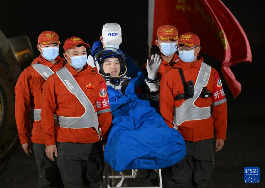 ?Шэньчжоу 18? ?арыш кемес?н?? ?айтару модул? жерге с?тт? ?онды