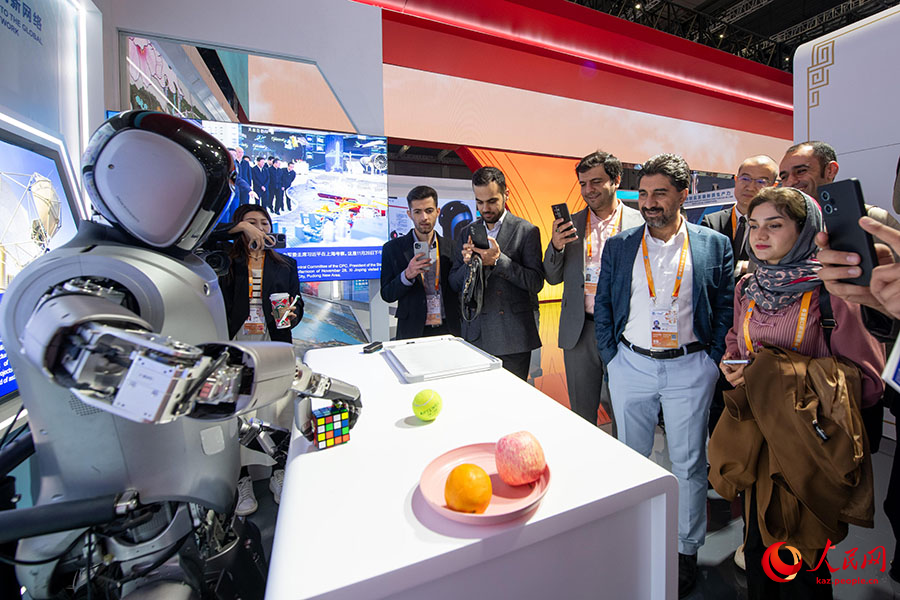 ?Жа?а сапалы ?нд?рг?ш к?ш? 7-?нш? импорт к?рмес?нде ?ытай павильоныны? ма?ызды мазм?нына айналды