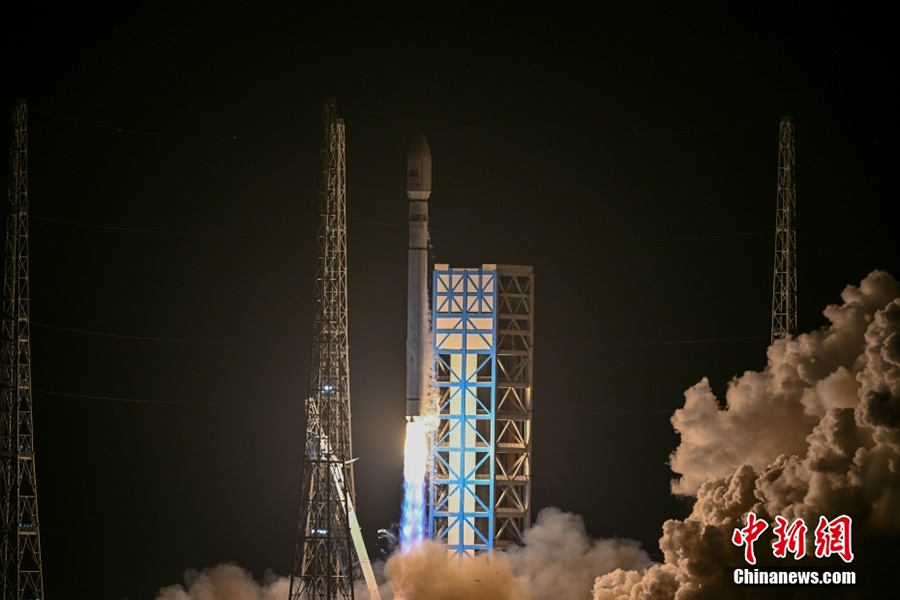 ?ытайды? ал?аш?ы коммерциялы? ?арыш ала?ыны? б?р?нш? ?шыруы с?тт? болды