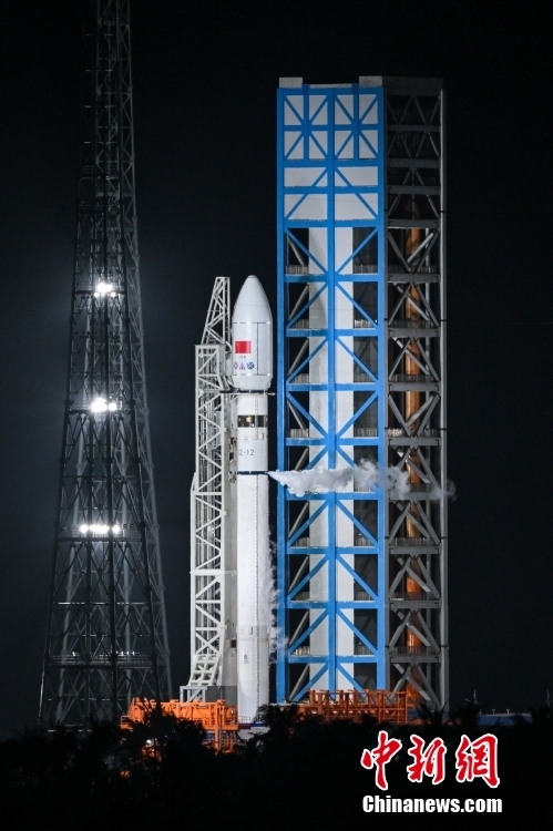 ?ытайды? ал?аш?ы коммерциялы? ?арыш ала?ыны? б?р?нш? ?шыруы с?тт? болды