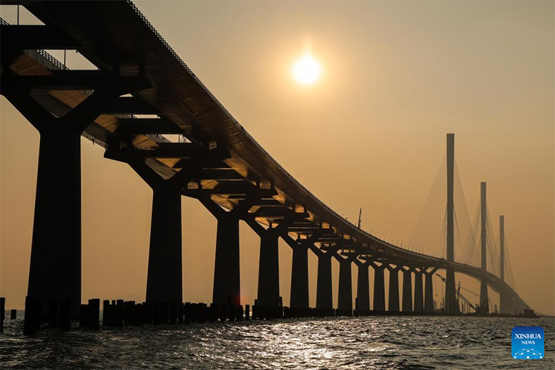 Гуандун-Сянган-Аомэнь ?лкен шы?ана?ы айма?ыны? те??з ар?ылы ?тет?н арнасыны? ?р? жобасы - Хуанмаохай те??з ар?ылы ?тет?н арнасы ?ске ?осылды