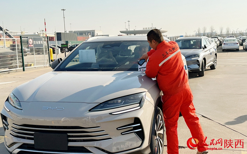 ??ытайда жасал?ан? тауарлы? автомобиль экспортты? пойыздарыны? саны 5000-?а жетт?