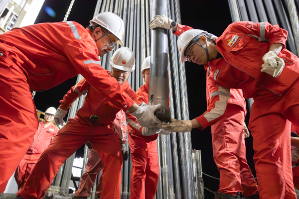 Ел?м?зде 10 000 метрден асатын ал?аш?ы барлау ???ымасы б?р?ыланды