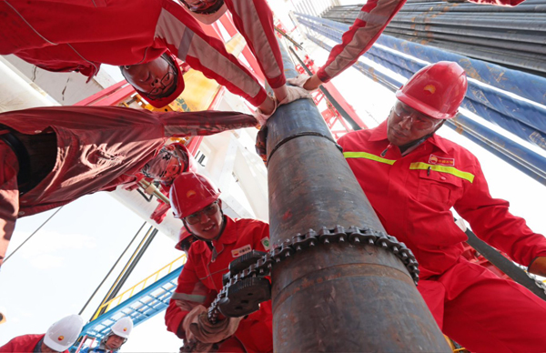 Ел?м?зде 10 000 метрден асатын ал?аш?ы барлау ???ымасы б?р?ыланды