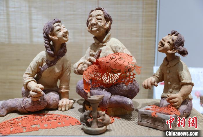 Сары ?зенн?? балшы?ымен адам ?м?р?н?? барлы? болмысын ?сомдады?