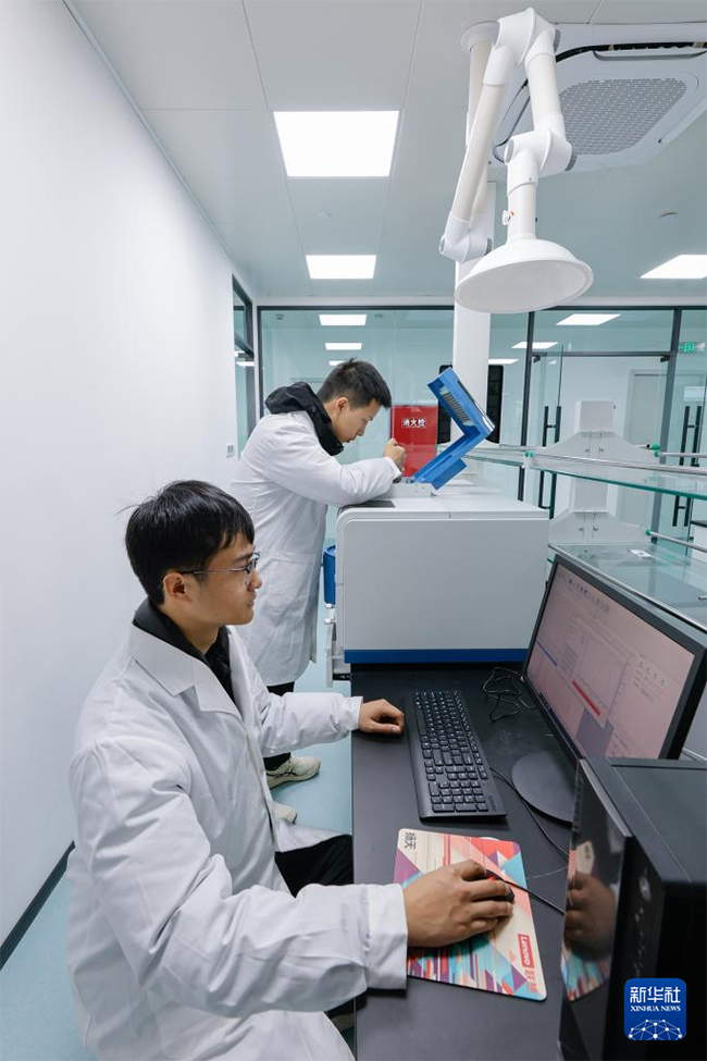 Т??ым ?нерк?с?б?н?? ??рылысы ?Батыс ?ытай к?к?н?с астанасыны?? дамуына серп?н беред?