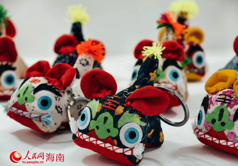 Т?тыну тауарлары к?рмес?ндег? ?ытай элементтер?н ?амты?ан отанды? ?с?нд? б?йымдар?