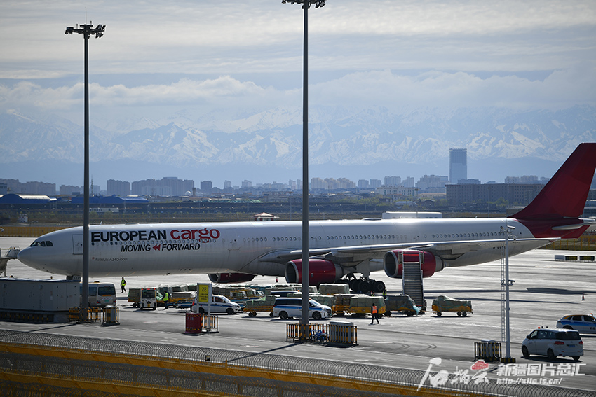 ?р?мж?дег? Тяньшань халы?аралы? ?уежайыны? солт?ст?к терминалы ресми т?рде пайдалану?а бер?лд?