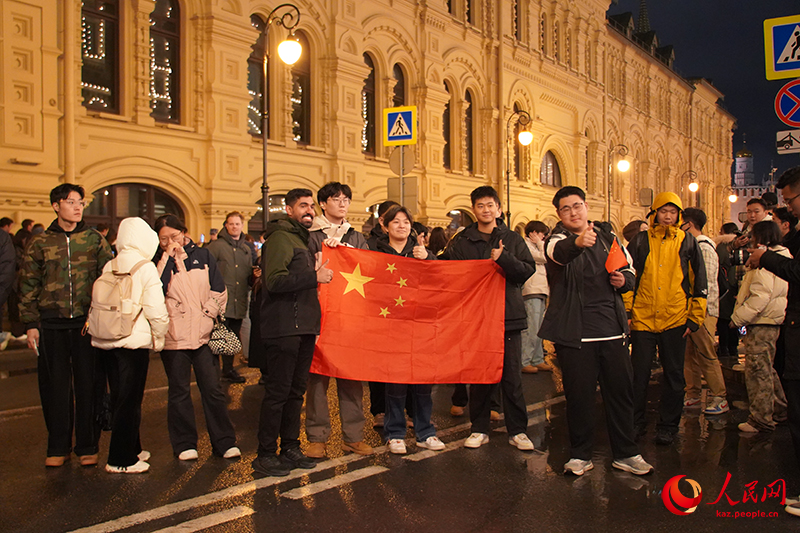 ?ытайды? ??рмет ?арауылы М?скеудег? ?ызыл ала?да ?скери парадты? дайынды?ына ?атысты